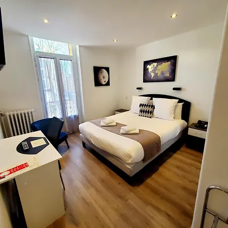 Отель Logis Belle Etoile 2*