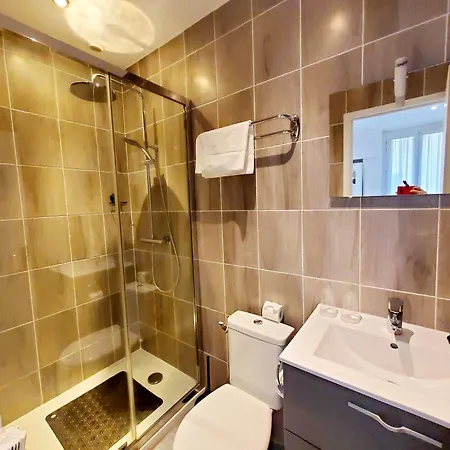 Logis Belle Etoile Отель Виши