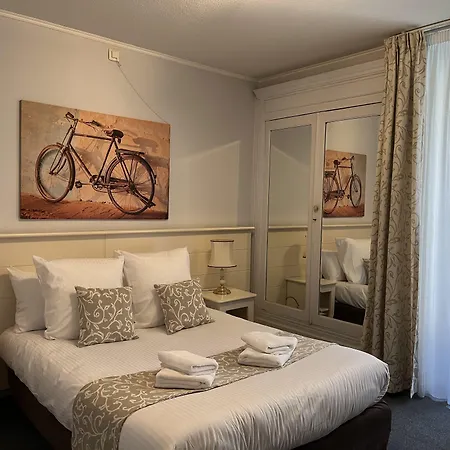 Hotel Logis Belle Etoile 2*