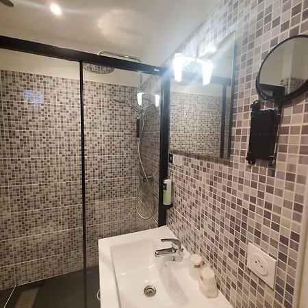 Logis Belle Etoile Отель Виши