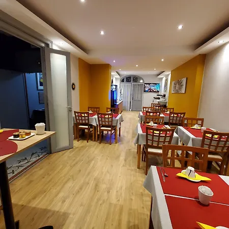 Logis Belle Etoile Отель Виши