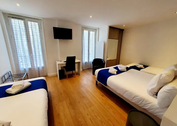 Logis Belle Etoile Hotel